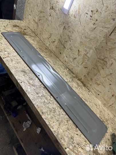 Накладка борта багажника Toyota Hilux 7 Рест