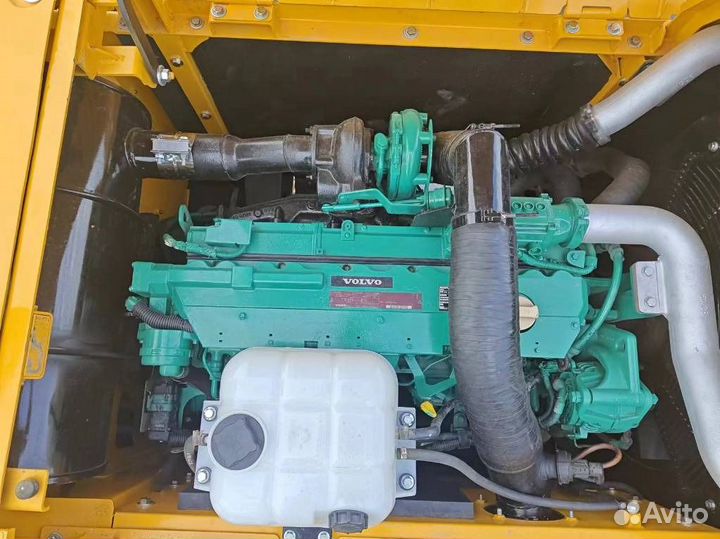 Гусеничный экскаватор Volvo EC300D, 2023