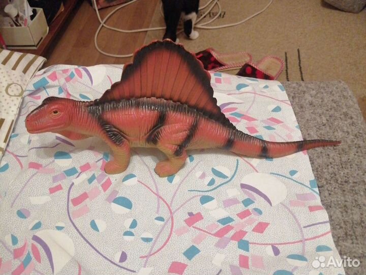 Динозавры игрушки