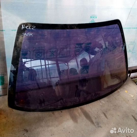 Стекло заднее Nissan Almera Classic