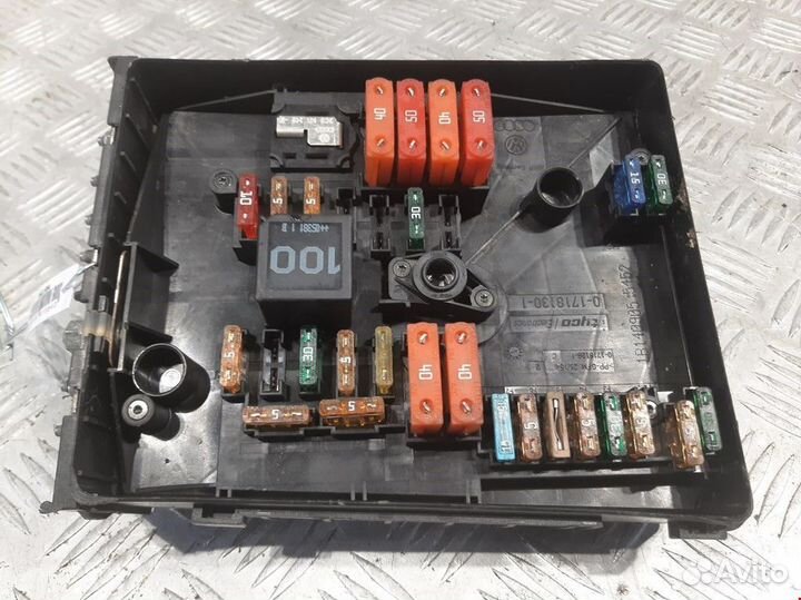 Блок предохранителей Volkswagen Touran 2005