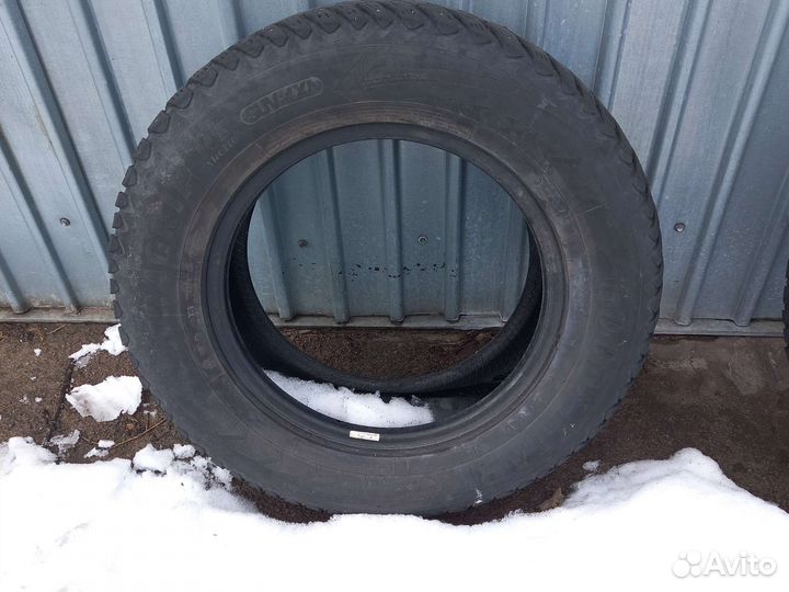 Goodyear Ultra Grip Ice Arctic 2 SUV 215/70 R16