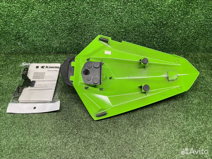 Заглушка сиденья Kawasaki Ninja 250 300