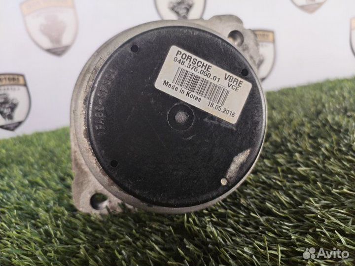 Подушка двигателя правая Porsche Cayenne 957 2010