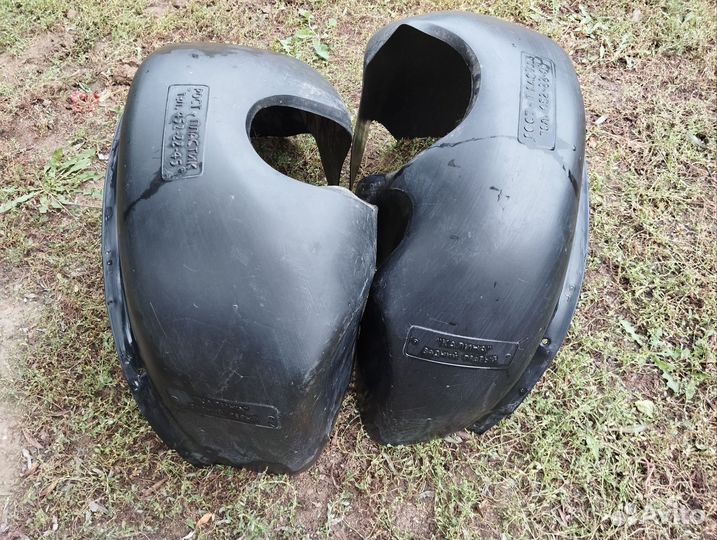 Продам подкрылки задние на ладу калину