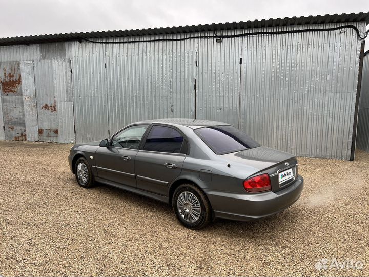 Hyundai Sonata 2.0 МТ, 2005, 270 500 км