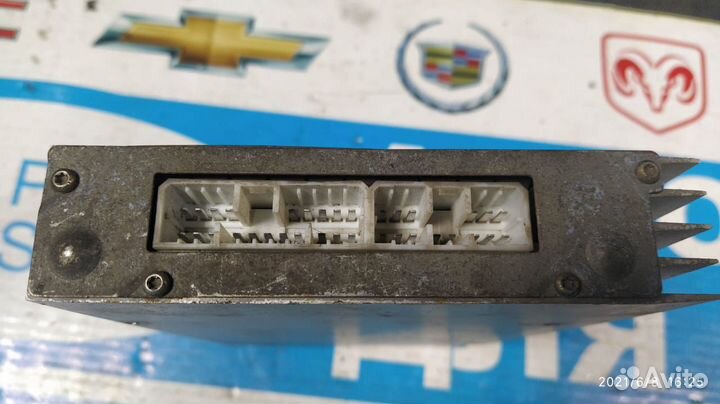 Усилитель аудиосистемы WK Gr.Cherokee 05-10