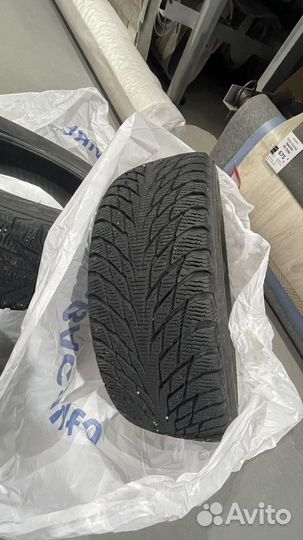 Nokian Tyres Hakkapeliitta R2 205 R16 96R