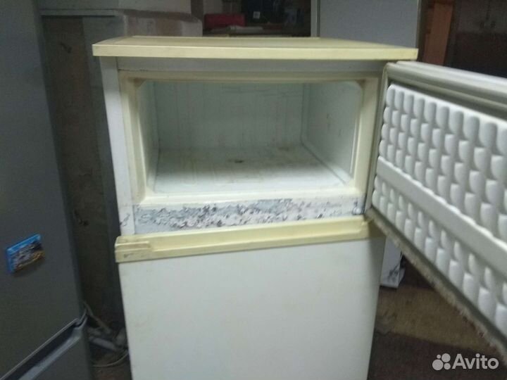 Холодильник рабочий