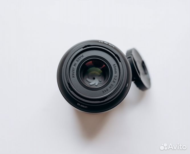 Объектив Sigma AF 60mm f/2.8 DN Art Sony E