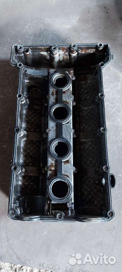 Крышка клапанов на Ford Galaxy