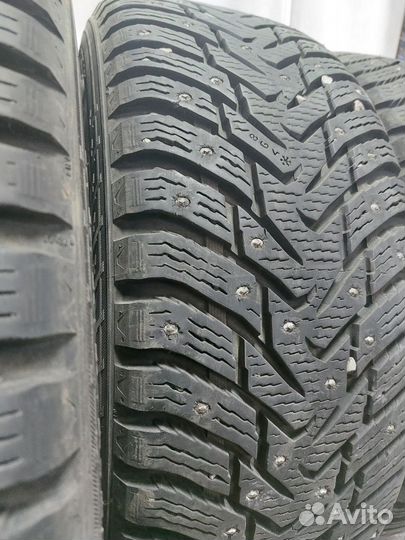 Nokian Tyres Hakkapeliitta 8 SUV 225/60 R17