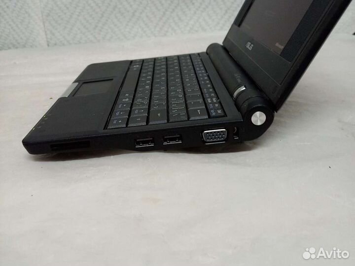 Нетбук Аsus Eee pc700