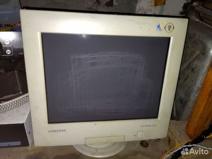 Монитор samsung SyncMaster 757NF