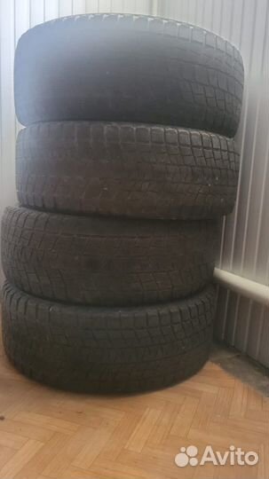 Bridgestone Blizzak DM-V1 275/65 R17 30S