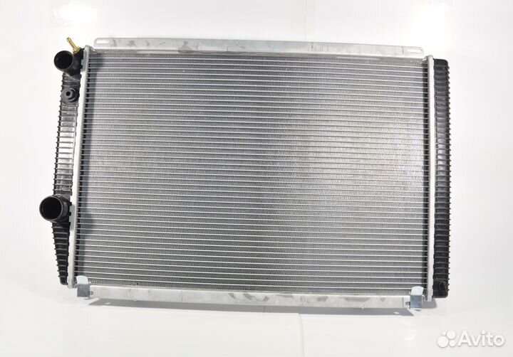 Радиатор охлаждения УАЗ Патриот