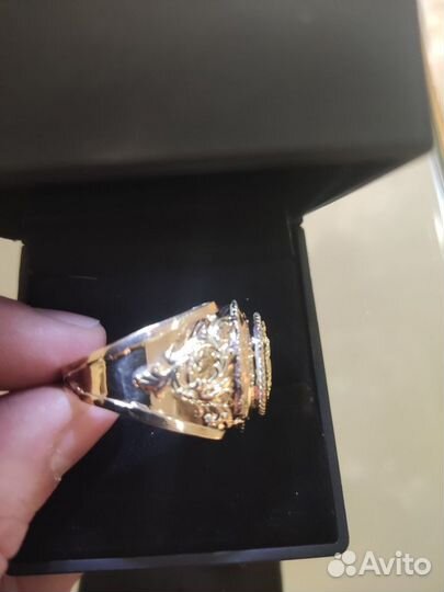 Золотая печатка перстень кольцо 585