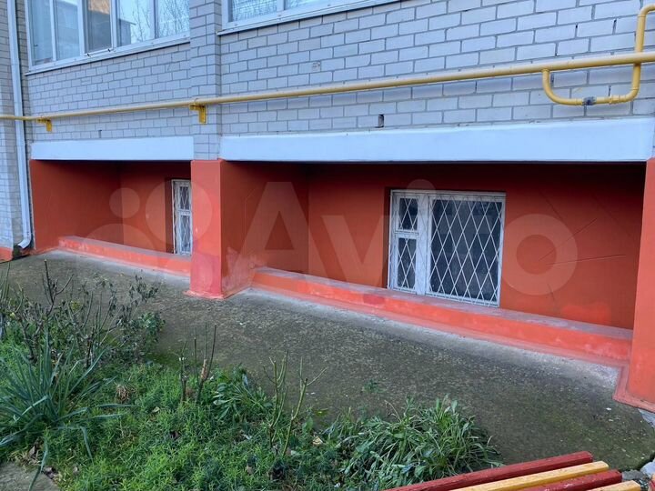 Жилое помещение; помещение свободного назначения