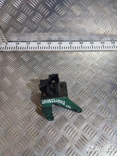 Кронштейн Volvo 20440180