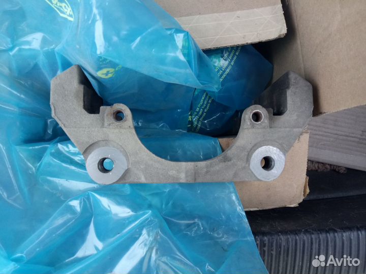 Скобы тормозные пара (GJS) 5 WF, BMW x6, х5