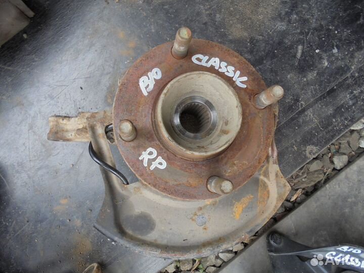 Поворотный кулак правый nissan almera classic