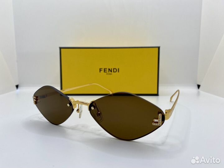 Солнцезащитные очки fendi 6082 30E женские ромбы