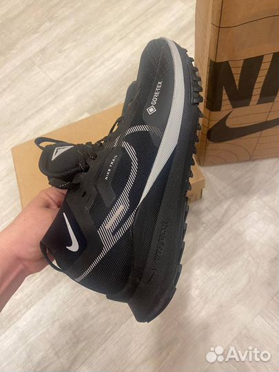 Беговые кроссовки nike