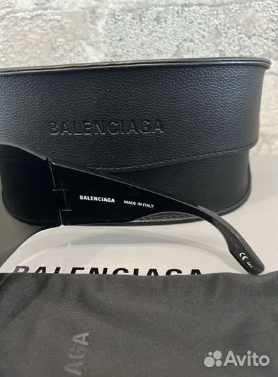 Солнцезащитные очки Balenciaga