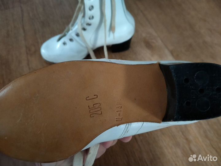 Коньки фигурные р.30, лезвия для коньков