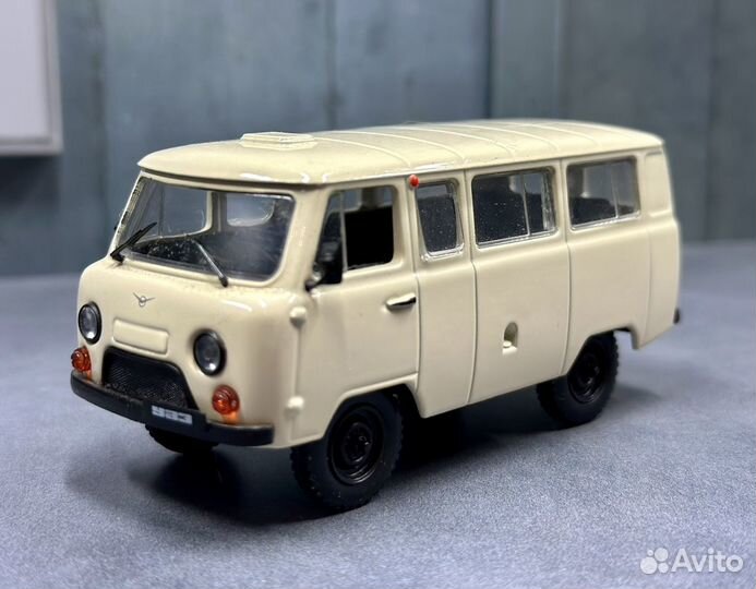 Модель Уаз-452B Буханка СССР Deagostini 1:43