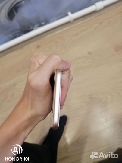 iPhone 8, 64 ГБ