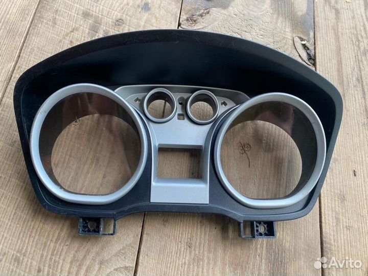 Ford Focus 2 рестайлинг стекло щитка приборов