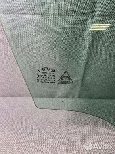 Стекло двери передней правой KIA Optima 4 GT