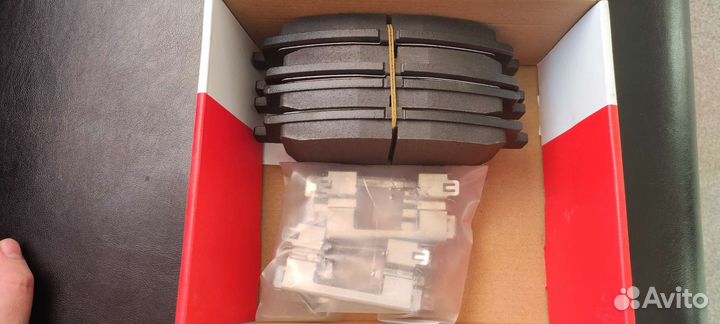 Колодки тормозные передние Хендай Санта Фе 2018