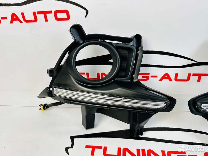 Ходовые огни Toyota Hilux (AN 10 ) B3501