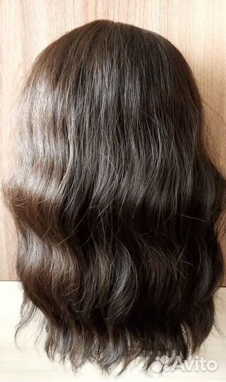 Парик короткий волнистый коричневый