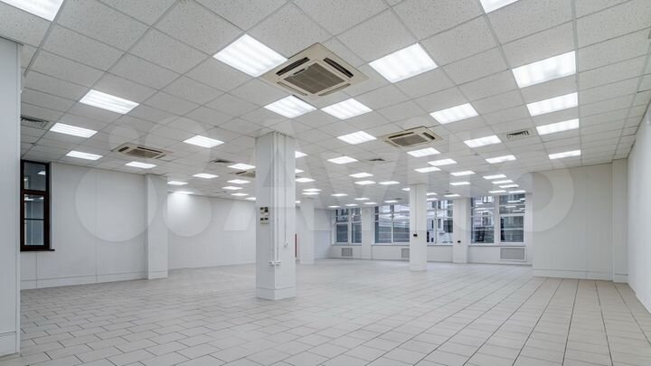 Сдам торговое помещение, 205.8 м²