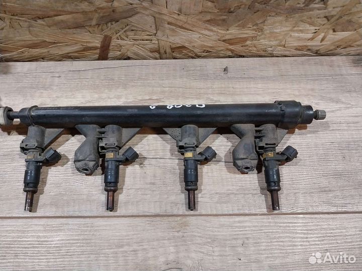 Топливная рампа Peugeot 308 1.6 EP6