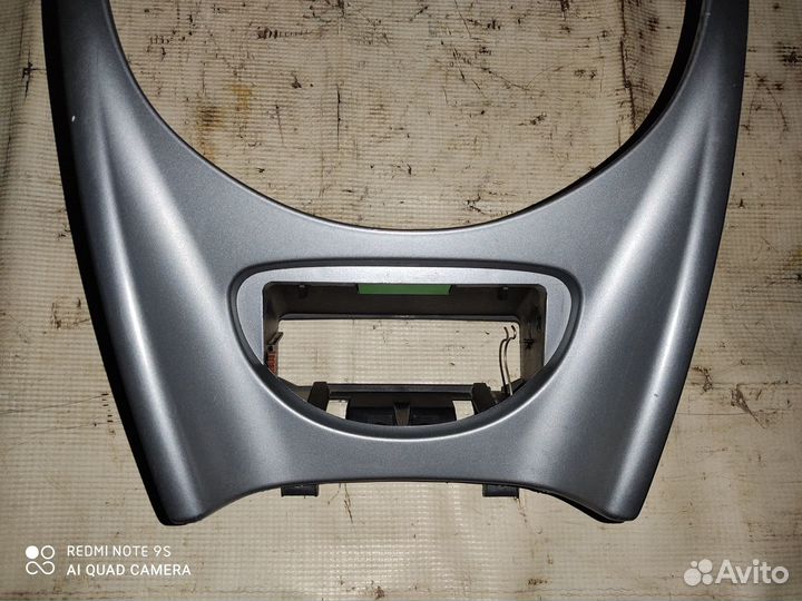 Рамка магнитолы Ситроен С5