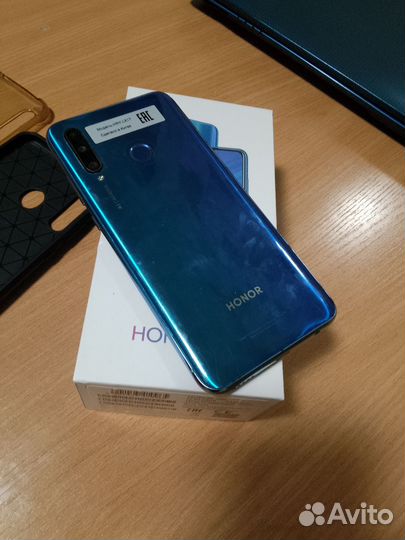 HONOR 20e, 4/64 ГБ