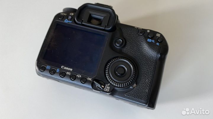 Зеркальный фотоаппарат canon 50D