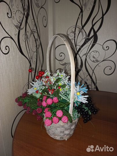 Композиция из бисера