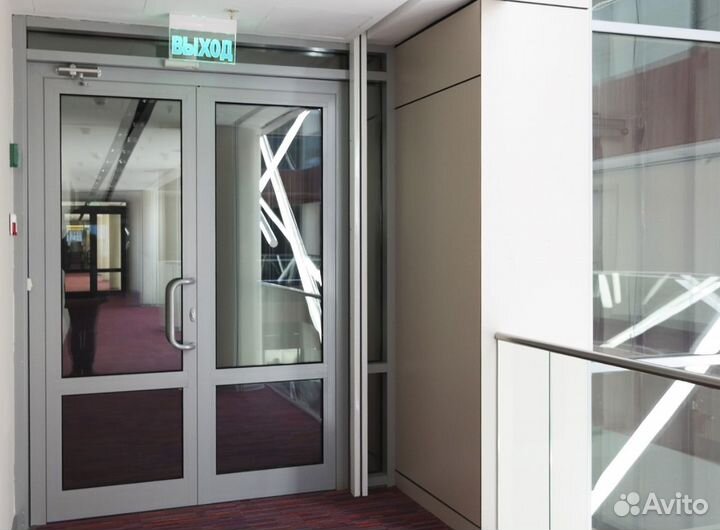 Дверь алюминиевая