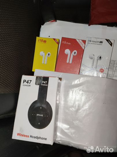 Беспроводные и проводные наушники новые