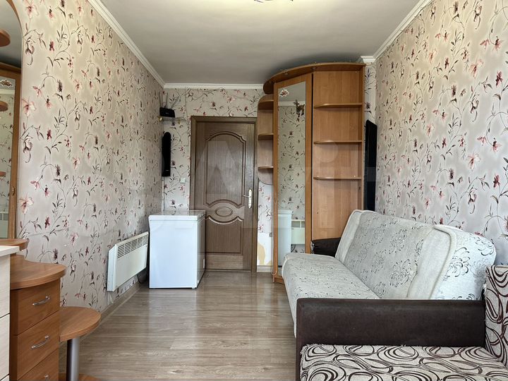 Комната 13,7 м² в 5-к., 2/2 эт.
