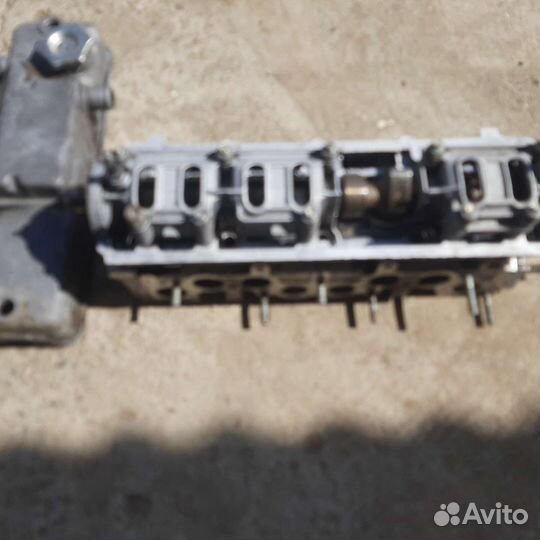 Головка блока ваз 8 клапанная и стартер от приоры