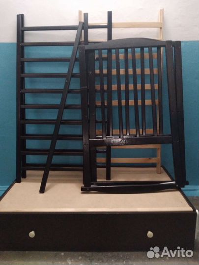 Детская кроватка с ящиком