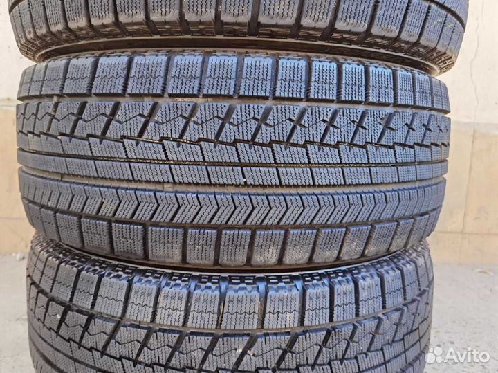 Bridgestone Blizzak VRX 225/55 R17 99V