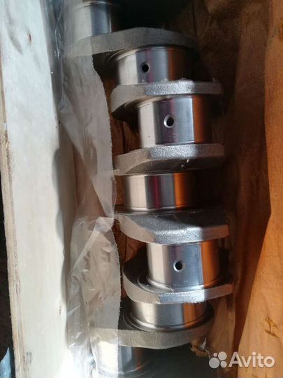 Вал коленчатый C3965010 Dong Feng