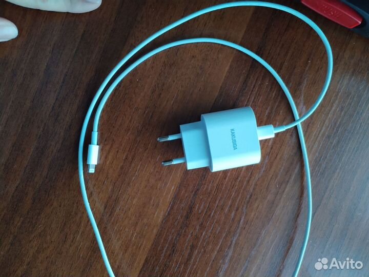 Зарядное устройство для iPhone